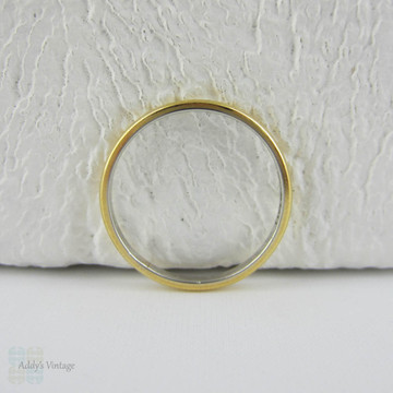 Antique Yellow Gold & Platinum Wedding Ring. Platinum Lined 18 Carat Yellow Gold Band, Early 20th Century.