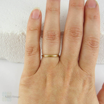 Antique Yellow Gold & Platinum Wedding Ring. Platinum Lined 18 Carat Yellow Gold Band, Early 20th Century.