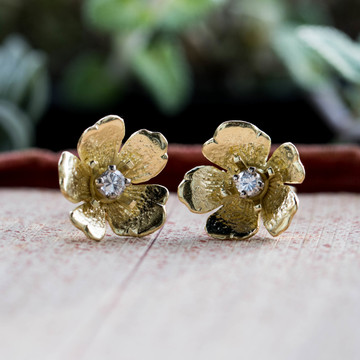 RESERVED. Diamond Flower Stud Earrings, Vintage 18ct Yellow Gold Floral Design Earrings.