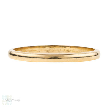 Vintage 14k Yellow Gold Wedding Band, Elegant Classic Ladies Ring. Size M.5 / 6.5.