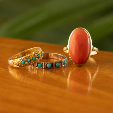 Coral 18k Yellow Gold Ring, Vintage Large Oval Bezel Set 18ct Ring.