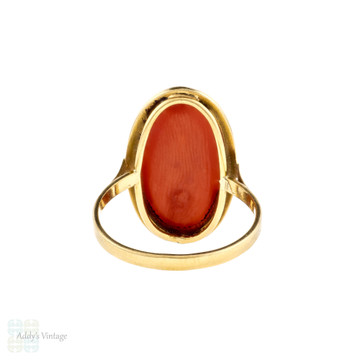 Coral 18k Yellow Gold Ring, Vintage Large Oval Bezel Set 18ct Ring.