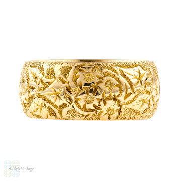 Wide Engraved 18ct Wedding Band, Antique Victorian 18k Yellow Gold Ring. Size P / 7.75.