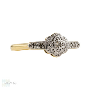 Vintage Daisy Flower Diamond Three Stone Ring, 1930s 18ct Gold & Platinum. 