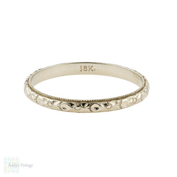 Engraved Wedding Band 18k White Gold, Slender Flower Art Deco Ring. Size M / 6.25.