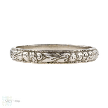 1920s Platinum Engraved Wedding Ring, Art Deco Flower Pattern Ladies Band. Size J / 4.75