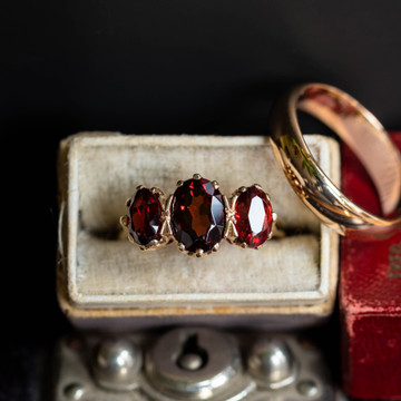 RESERVED Vintage Garnet Three Stone Ring, Graduated Design in 9ct Yellow Gold Circa 1970s.