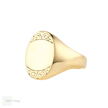 Heavy 9ct Yellow Gold Signet Ring, Engraved Design Oval Shape 9k Signet.