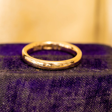 Art Deco 9ct 9k Gold Ladies Wedding Ring, Simple 1930s Band Size J.75 / 5.25.