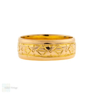 Vintage 22ct Gold Engraved Wedding Band, Wide Flower Pattern Ring Size N / 6.75.