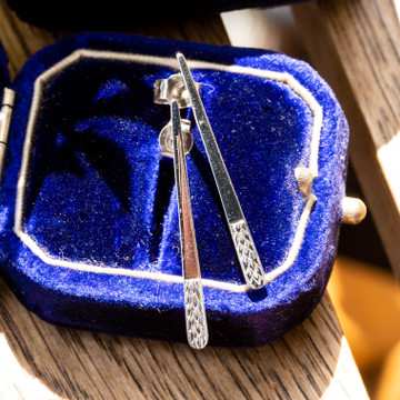 Art Deco Engraved 18ct White Gold Bar Earrings, Tapered Long Stud Earrings.