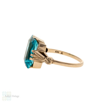 Vintage Teal Paste 10k Yellow Gold Ring with Engraved Floral Mounting.