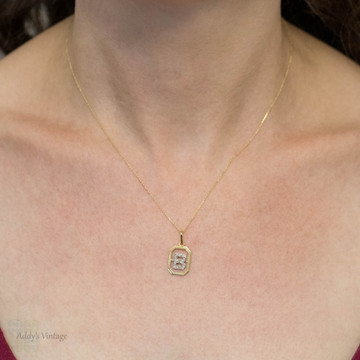 Vintage 18ct 18k Yellow Gold B Charm, Diamond Initial Pendant Circa 1970s.