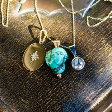 Antique Turquoise Nugget 9ct 9k Yellow Gold Pendant.