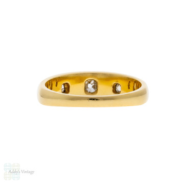 Antique 18ct Old Mine Cut Diamond Three Stone Star Burst Design Ring.