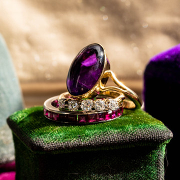 Amethyst 18ct Gold Bezel Cabochon Cut Ring, Vintage 1980s.