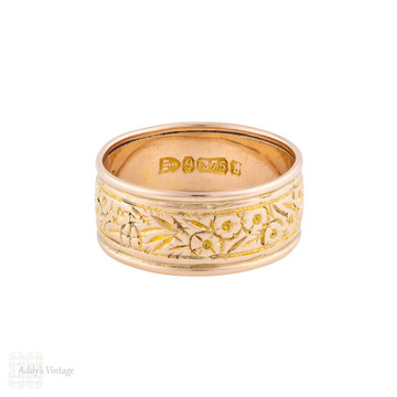 Victorian 9ct Gold Wide Floral Engraved Wedding Band, Size U / 10.25.