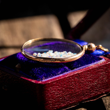 Antique Edwardian 9ct Gold Opal Shaker Locket, Screw Top Pendant.