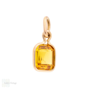 Antique Bezel Set Cushion Cut 1.05ctw Citrine Charm, 18ct Gold.