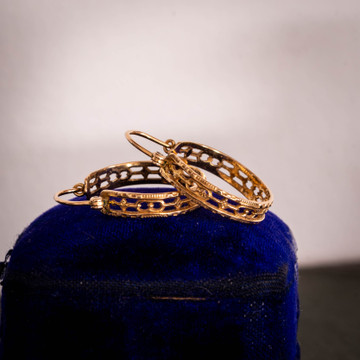 Vintage 10k Gold Hoop Earrings, Flower & Chain Design.