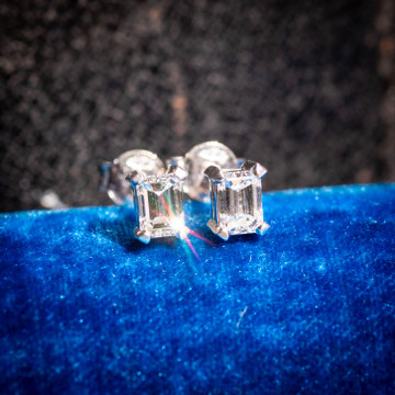 Emerald Cut Diamond Stud Earrings, 0.90ctw, in 18ct White Gold with report.