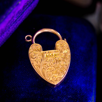Large Antique Engraved 9ct Gold Heart Padlock Pendant.