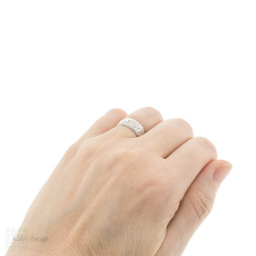 Heavy Vintage Orange Blossom Engraved Platinum Wedding Ring, Size L.5 / 6.5.