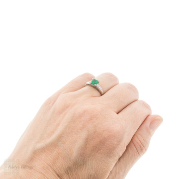 Vintage Platinum 0.75ct Emerald Engagement Ring with Diamond Accents.
