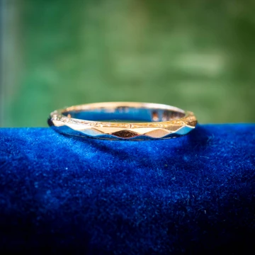 Vintage 9ct Gold Engraved Wedding Ring, Circa 1950s. Size N.5 / 7.