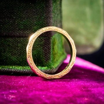 Vintage 9ct Gold Engraved Wedding Ring, Circa 1950s. Size N.5 / 7.