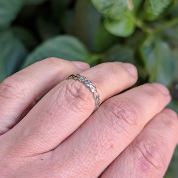 Vintage Platinum Heart Leaf Wedding Ring, Circa 1940s Size K / 5.25.