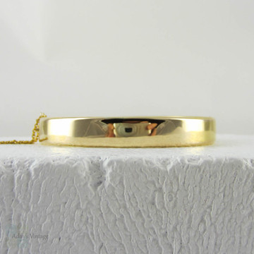 Antique Slim 18 Carat Gold Bracelet. Early 20th Century Vintage Bright Gold Bangle Bracelet, Small Sized Wrist.