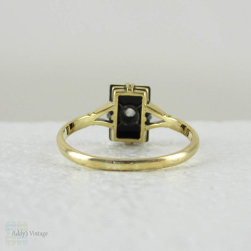 1920s Onyx & Old Mine Cut Diamond Panel Ring, Art Deco Double Claw Design Setting in 18 Carat Yellow Gold.