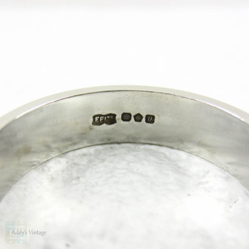 Estate Platinum Wedding Ring, Medium Width 5 mm Wedding Band for Men or Women. Size O / 7.25, 6.4 grams, Circa 1990s.