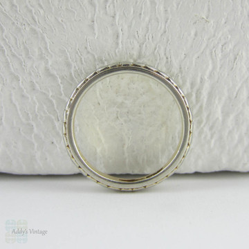 Antique Engraved Wedding Ring, Forget Me Not Flower Design, Floral Engraving in Two-Tone 18 Carat Gold, Circa 1910s.