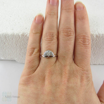 Art Deco Fan Shaped Diamond Engagement Ring, Vintage 18 Carat & Platinum Diamond Cluster Ring, Circa 1920s.