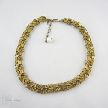 Vintage Trifari Crown White Necklace, Milk Glass White Short Choker Necklace in Gold Tone Setting, Circa 1960s.