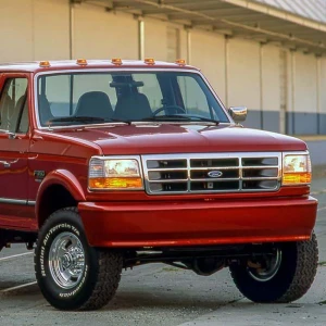 Ford F-150 / F-250 / F-350 / Bronco 1992-1996 1 Piece Polyurethane Front Bumper - image 1