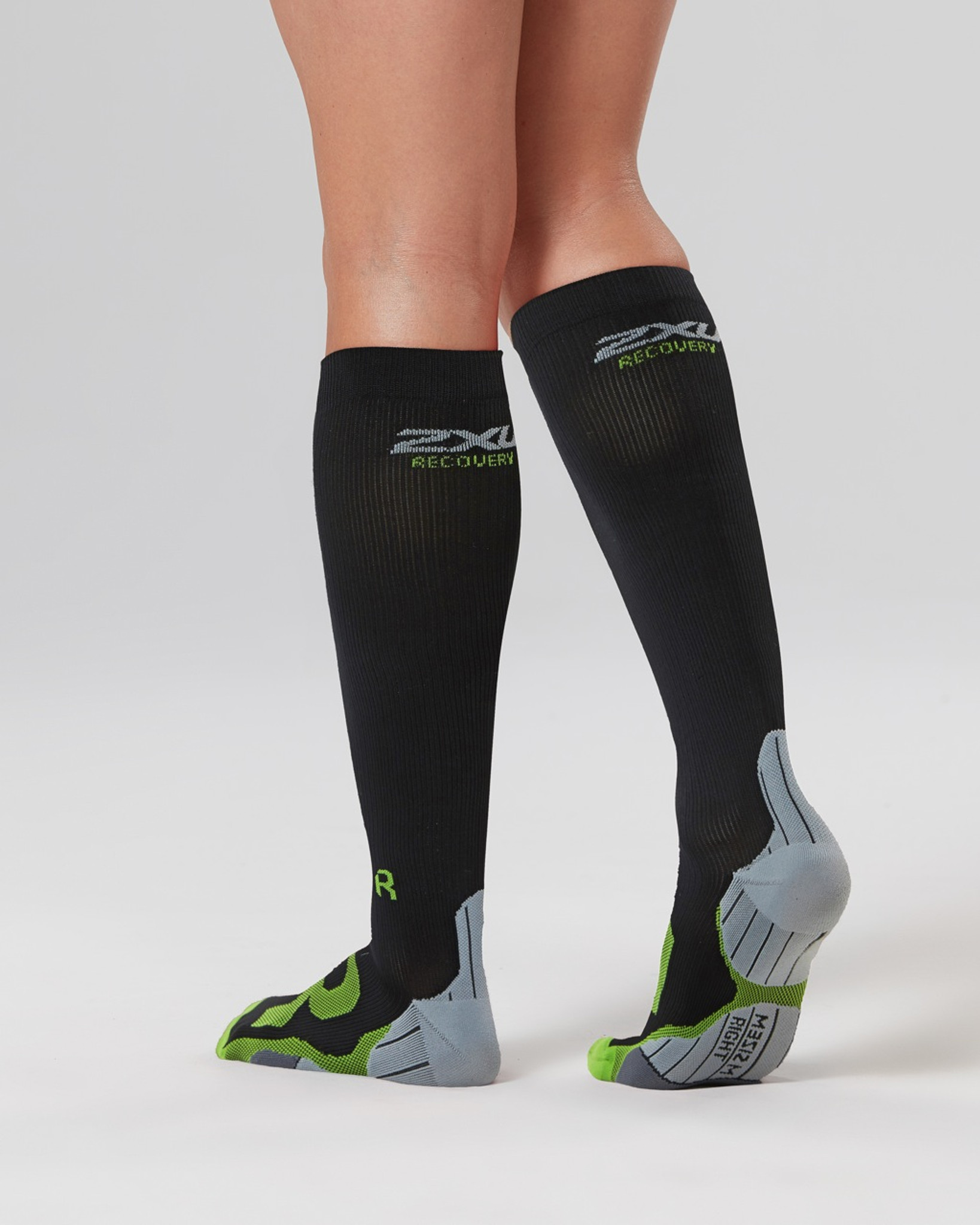 2XU Recovery Compression Socks G2 - MyTriathlon