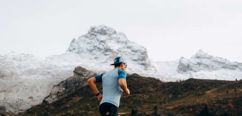Compressport - Trail Racing Postural Short Sleeve Top - Men's - Denim/Poseidon Compressport - Trail Racing Postural Short Sleeve Top - Men's - Denim/Poseidon