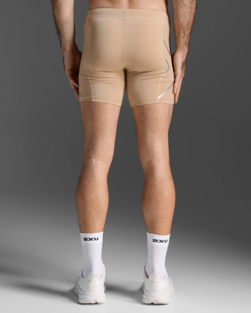 2XU - Core Compression 1/2 Short - Men's - Beige/Silver