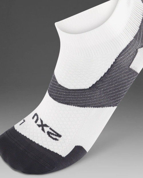 2XU - Vectr Ultralight 1/4 Crew Socks - White/Grey - 2026