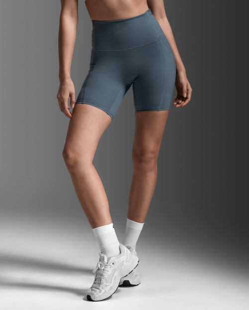 2XU - Form Stash Hi Rise Compression 6In Shorts - Women's - Dark Sage/Dark Sage - 2026