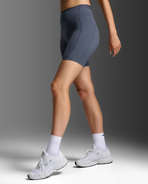 2XU - Form Stash Hi Rise Compression 6In Shorts - Women's - India Ink/India Ink1 - 2026