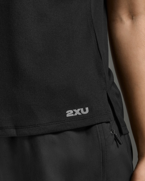2XU - Aero Mesh Tee - Women's - Black/Silver Reflective - 2026