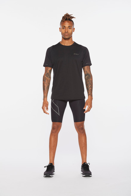 2XU - Light Speed Men's Tech T-shirt   - Black/Black Reflective - 2022