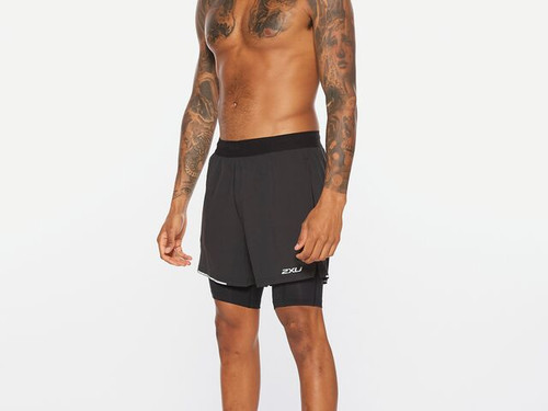 2XU - Aero Men's 2-In-1 7in Shorts - Black/Silver Reflective - 2024 2XU - Aero Men's 2-In-1 7in Shorts - Black/Silver Reflective - 2024
