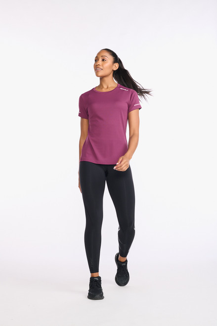 2XU - Aero Tee - Women's - Mulberry/Elderberry Reflective