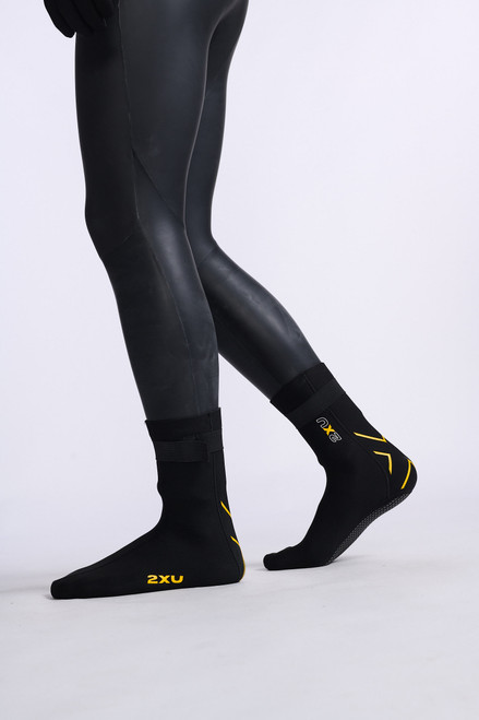 2XU - Propel Neoprene Booties - Unisex - Black/Ambition - 2025