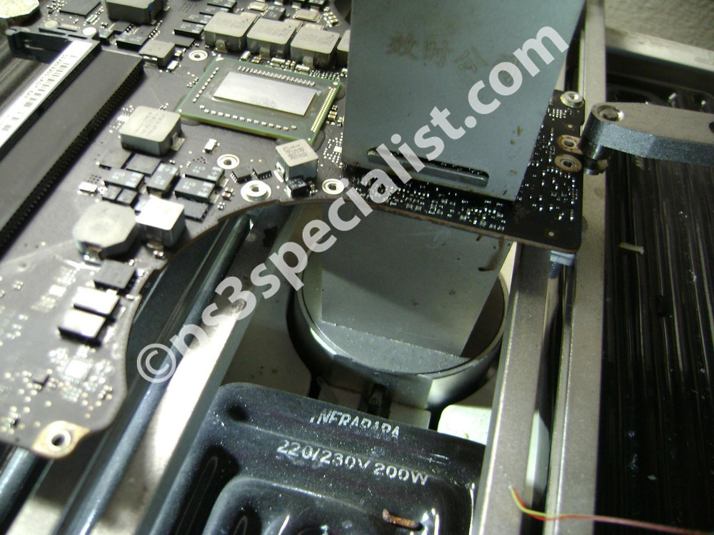 Macbook GPU Reballing repair service 2009, 2010, 2011 and 2012